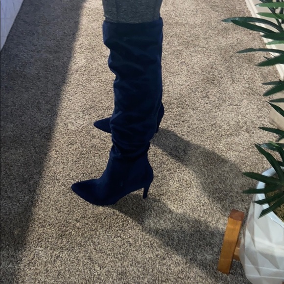 Boots - Picture 5 of 7